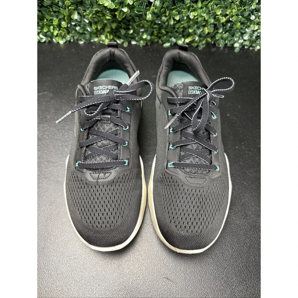 SKECHERS Women's Mesh Lace Up Athletic Sneakers Size 8 Black White Blue